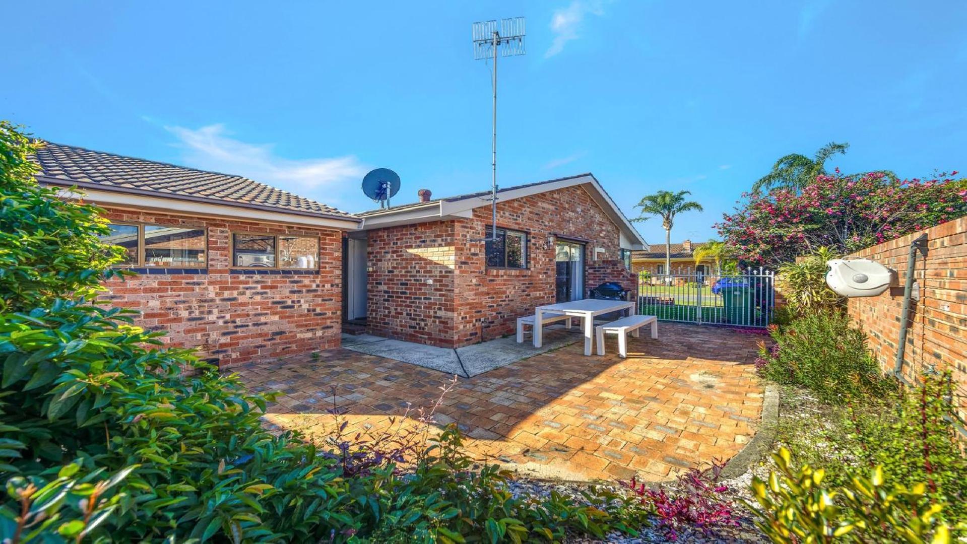 Hidden Gem - Ettalong Beach Villa Exterior photo